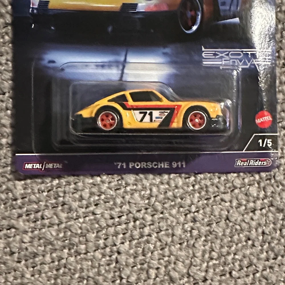 Hot Wheels '71 Porsche 911 Toy Car - Yellow